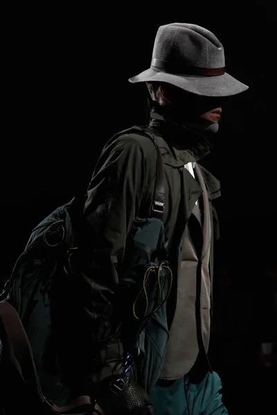 Look 34